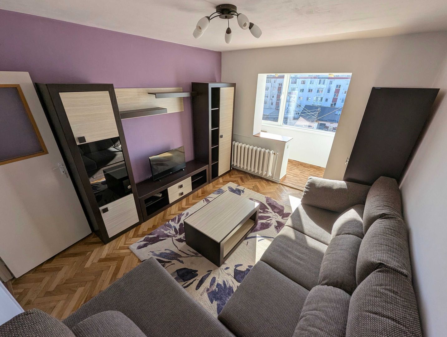 Apartament - 2 camere decomandate - Dambul Rotund - Poză 1