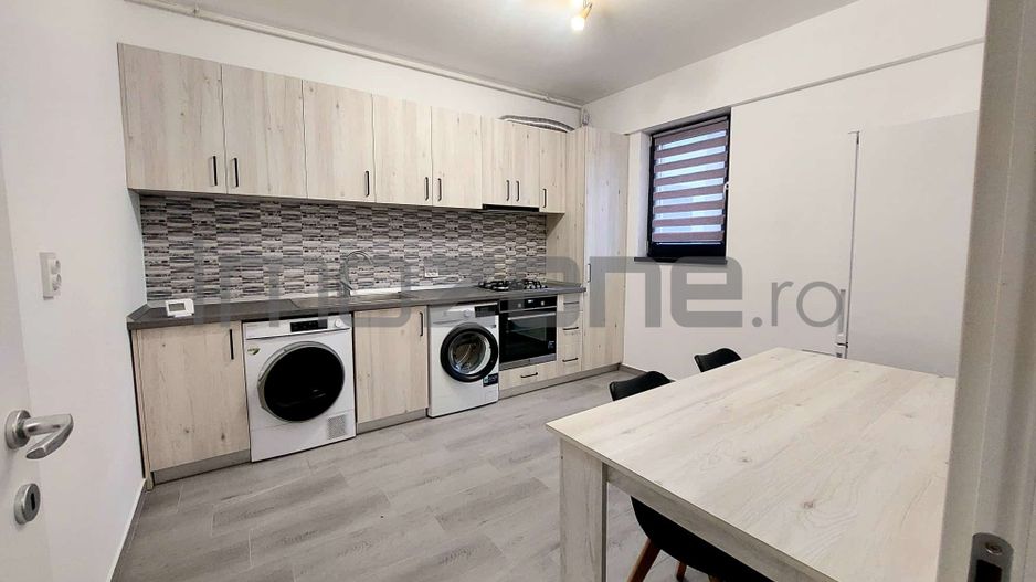 Garsoniera, 42 mp, decomandata, bucatarie 11 mp, mobilata/utilata - Poză 3