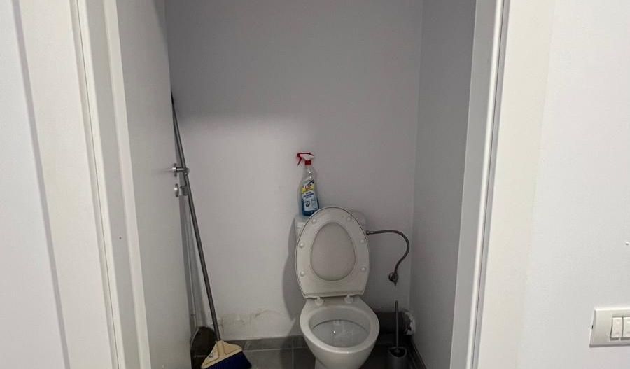 140 mp la Prelungirea Ghencea – Vitrină Stradală - Poză 8