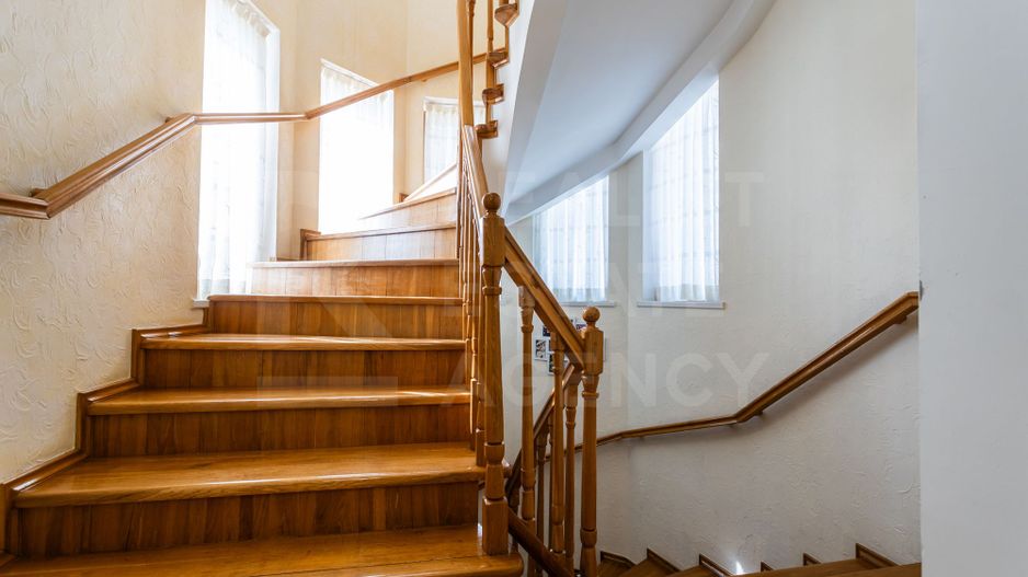Vânzare casă de lux, 700 mp + 22 ari, situată în Tohatin - Poză 61