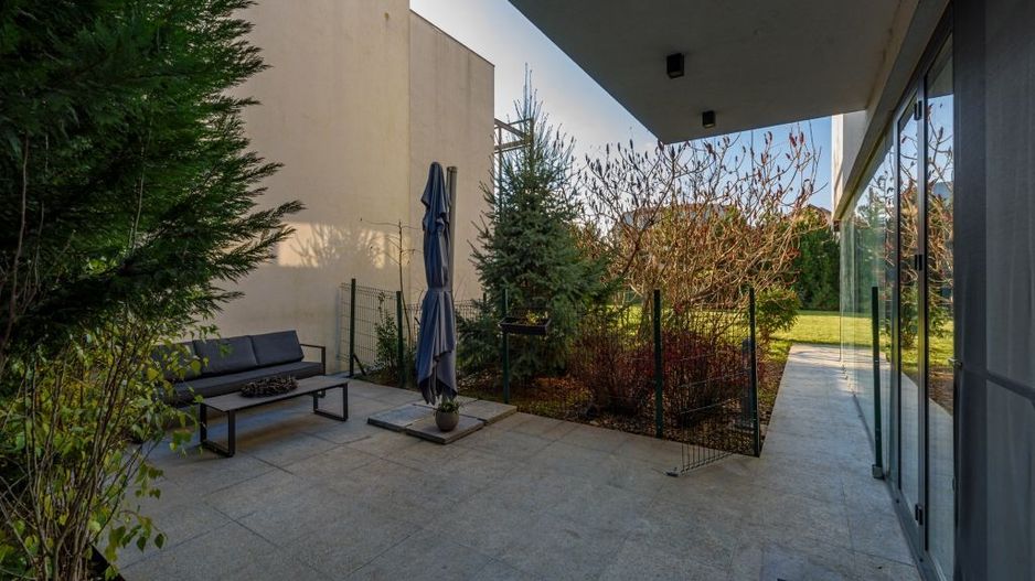 Modern villa | 6 rooms | Iancu Nicolae - Poză 16