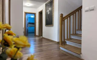 Gata de locuit! Vanzare casa cu 5 camere in Priboiu, com.Branesti - Poză 29