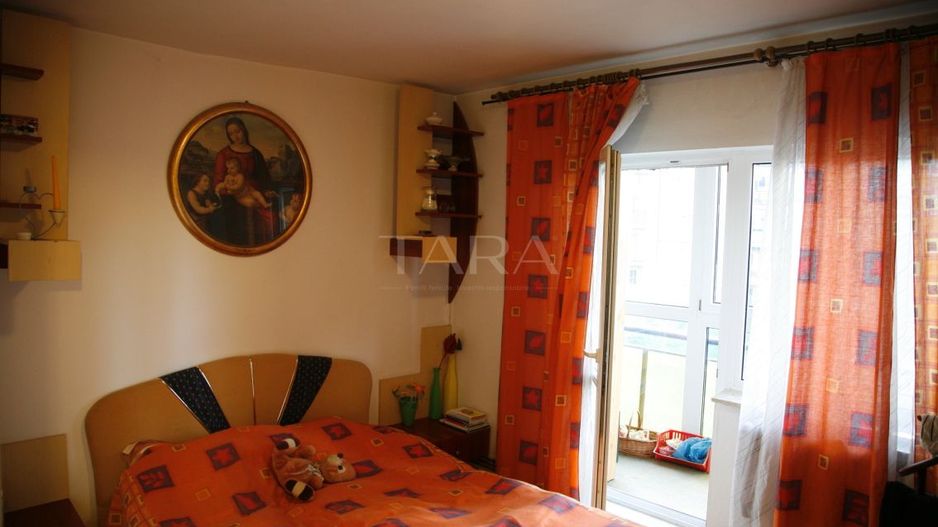 Apartament cu 4 camere, 82 mp, 2 băi și 2 balcoane, zona Câmpului. - Poză 6