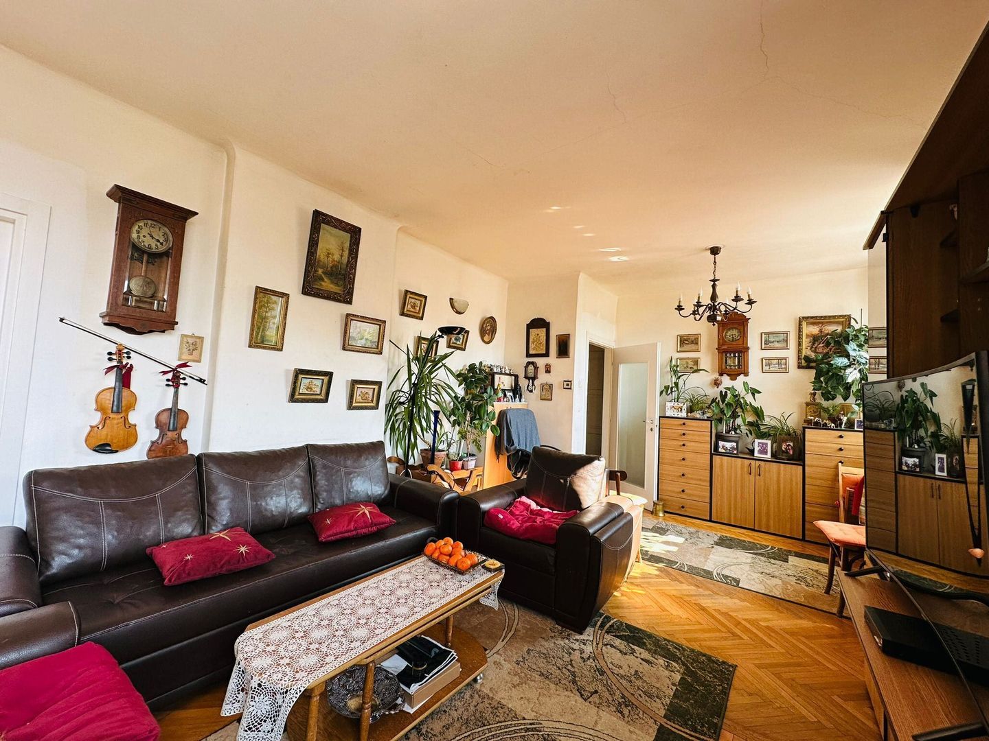 Apartament 4 camere - Dacia -  Strada Episcop Radu - Poză 1