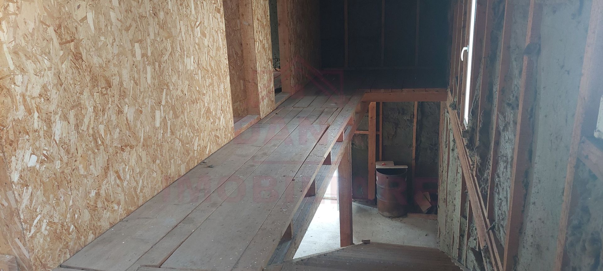 CASĂ INDIVIDUALĂ LA GRI 4CAMERE \RUSCA MONTANĂ \JUD.CS - Poză 7