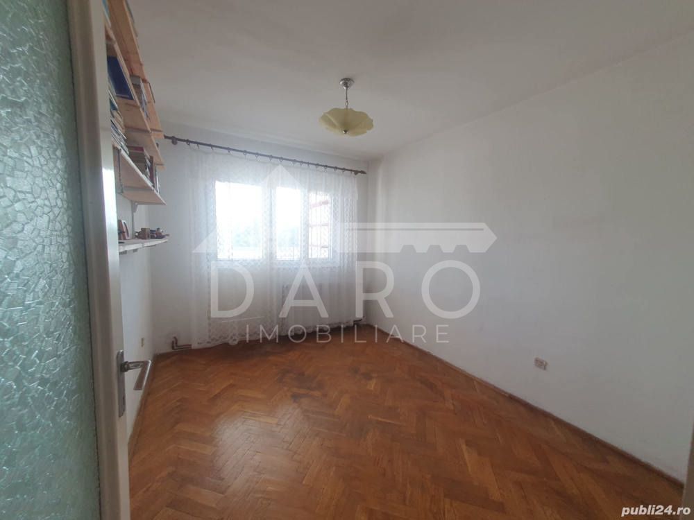 Vând apartament 4 camere in Dâmb - Poză 6