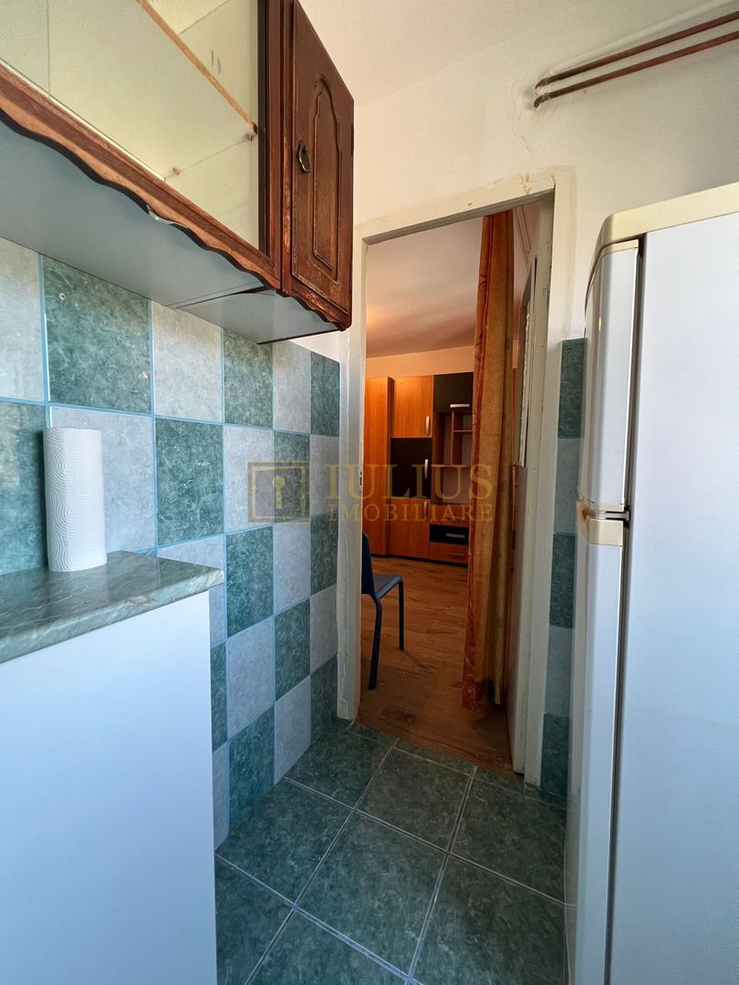 La 5 minute de Complex Studentesc, bucatarie inchisa, clima. - Poză 12