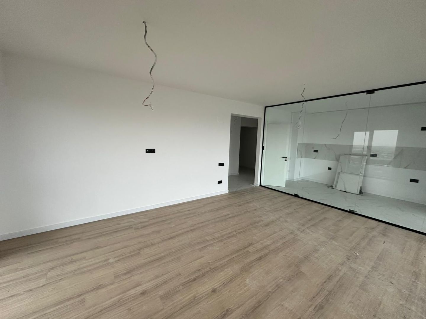 Apartament 3 camere  decomandat  Astorium life Bloc A - Poză 5