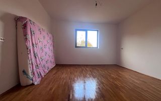 Vanzare casă spațioasă cu teren generos în Cândești Vale–jud Dambovita - Poză 7