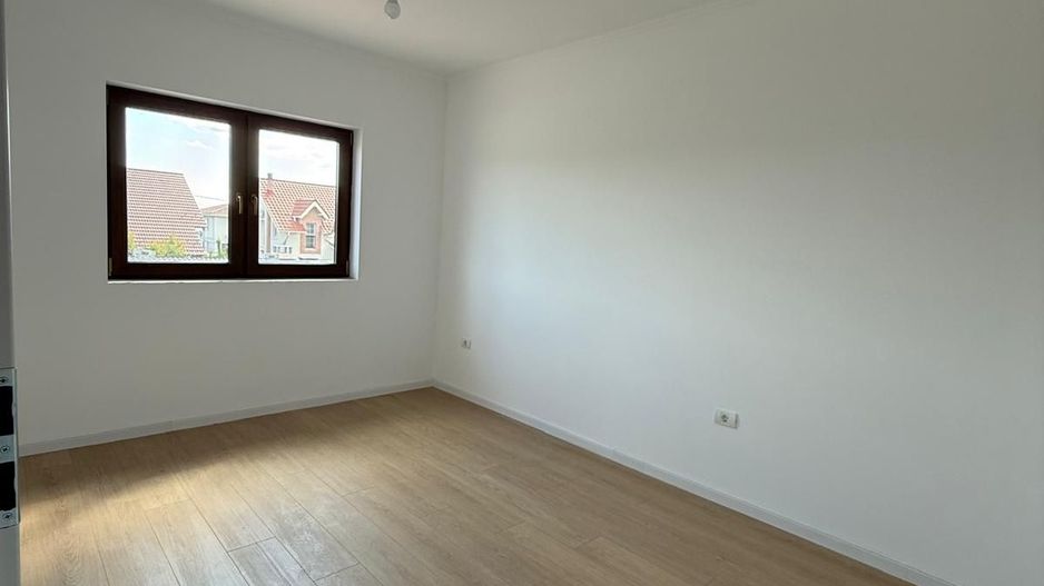 Duplex nou - 3 dormitoare - zona Kids Park - Dumbravita - Poză 9