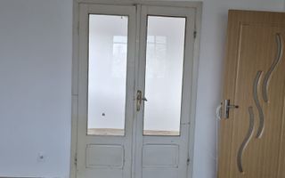 apartament 3 camere zona Crihala, etaj 4 - Poză 2