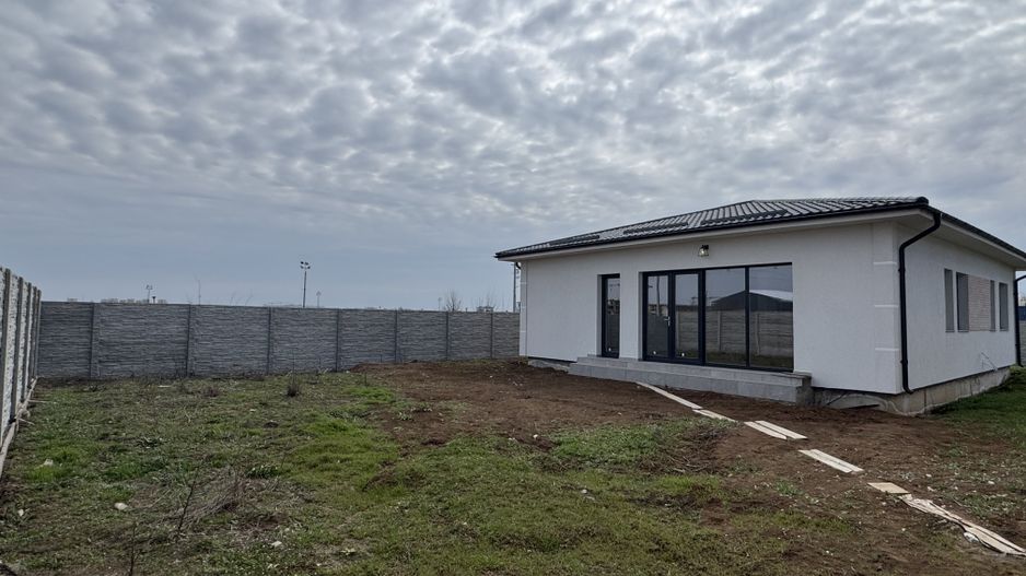 Casa parter Tunari 5 camere curte 500m2, UTILITATI, zona buna - Poză 3