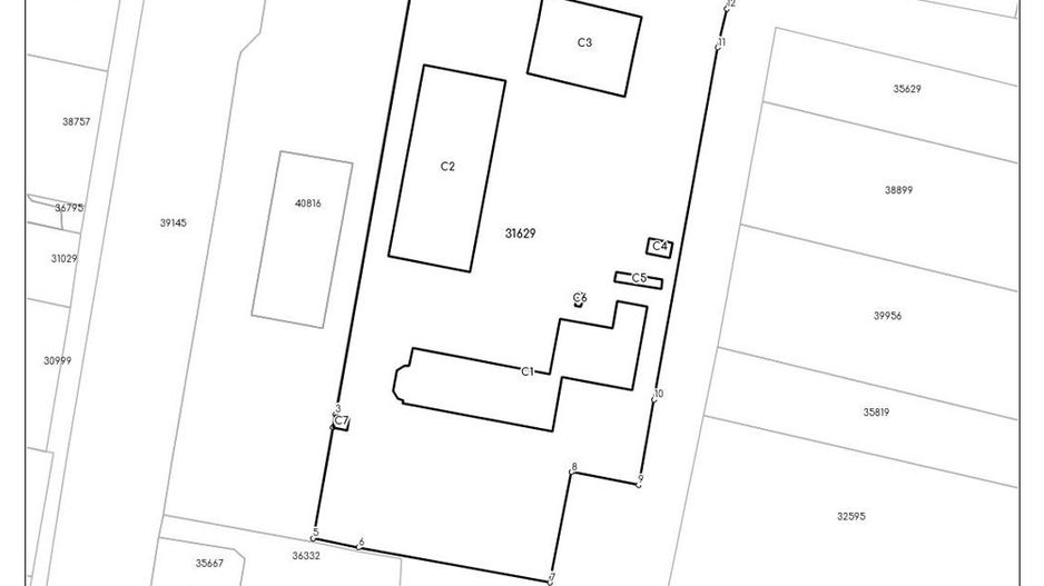 Spațiu administrativ și clădiri birouri + hale de vânzare în Giurgiu, - Poză 1