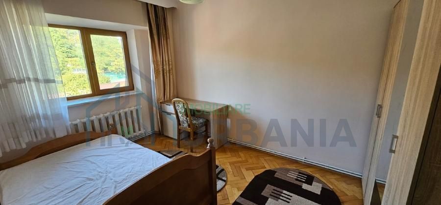 Apartament 4 camere, decomandat, zona Arcu - Rapa Galbena, Iasi - Poză 3
