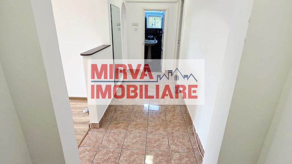 2 camere decomandat | 60 mp utili | Etaj 2 | Zona Sud | Boxă - Poză 2