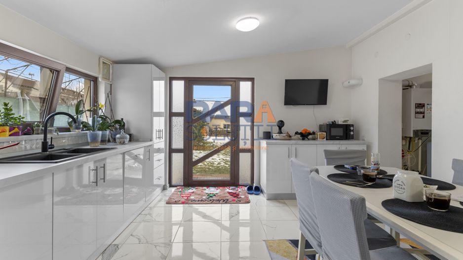 Casă 157 mp utili, complet mobilată și utilată modern - Poză 16