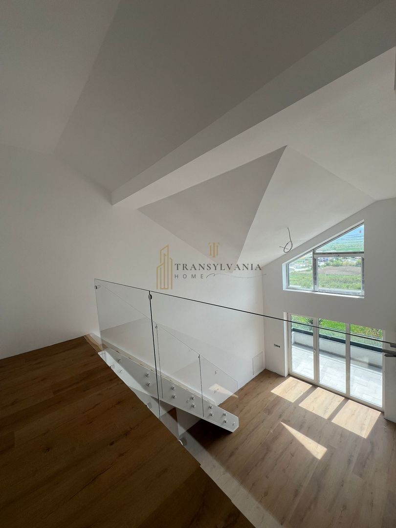 Apartament 4 camere, suprafata generoasa - Poză 5