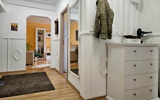 Apartament cu patru camere, zona Calea Bucuresti - Judetean 100 MP - Poză 8