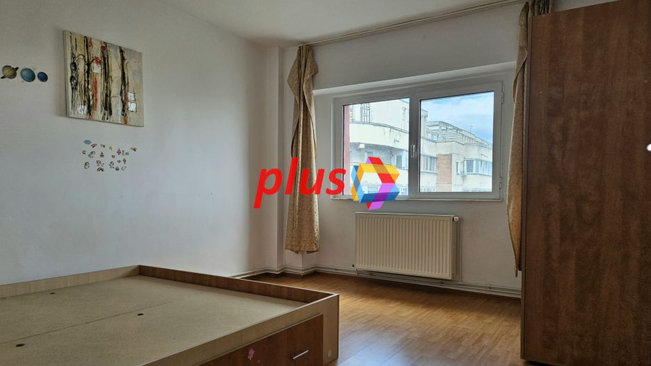 Apartament cu trei camere, structura mare, zona Astra 80 mp - Poză 8