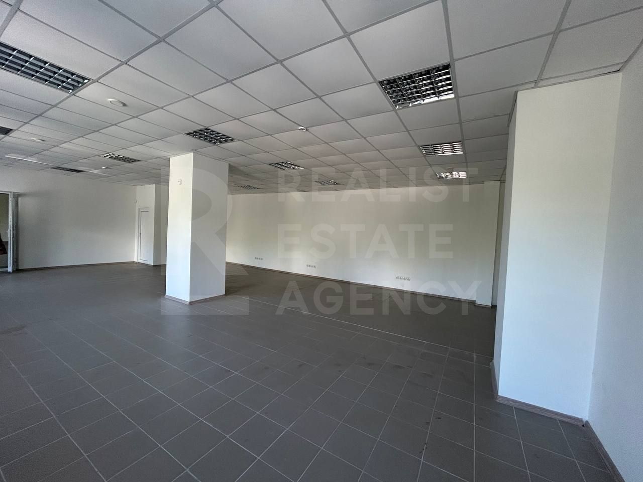 Vânzare, spațiu comercial, 207 mp, str. Independenței, Edineț - Poză 6