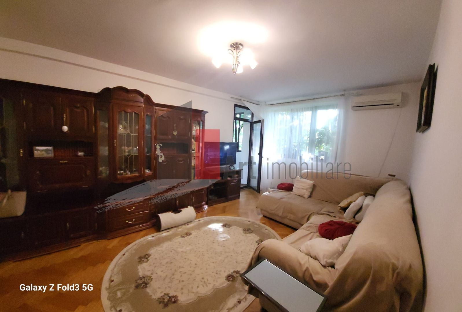 Apartament  4 camere,   Titan - Poză 1