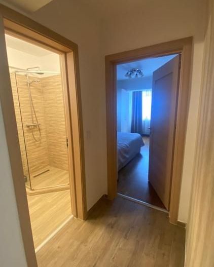 Apartament luminos, parcare inclusă, complex privat 2020 - Poză 5