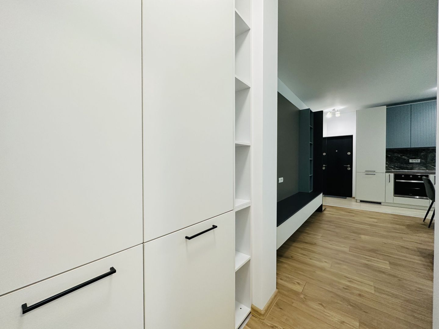 Prima inchiriere, 2 camere - Segmentul Premium - Curte & Parcare - Poză 11