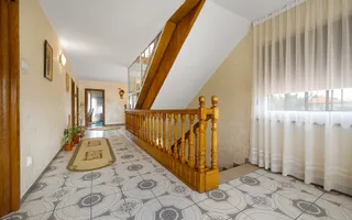 Vilă impresionantă în zonă deosebită - Poză 17