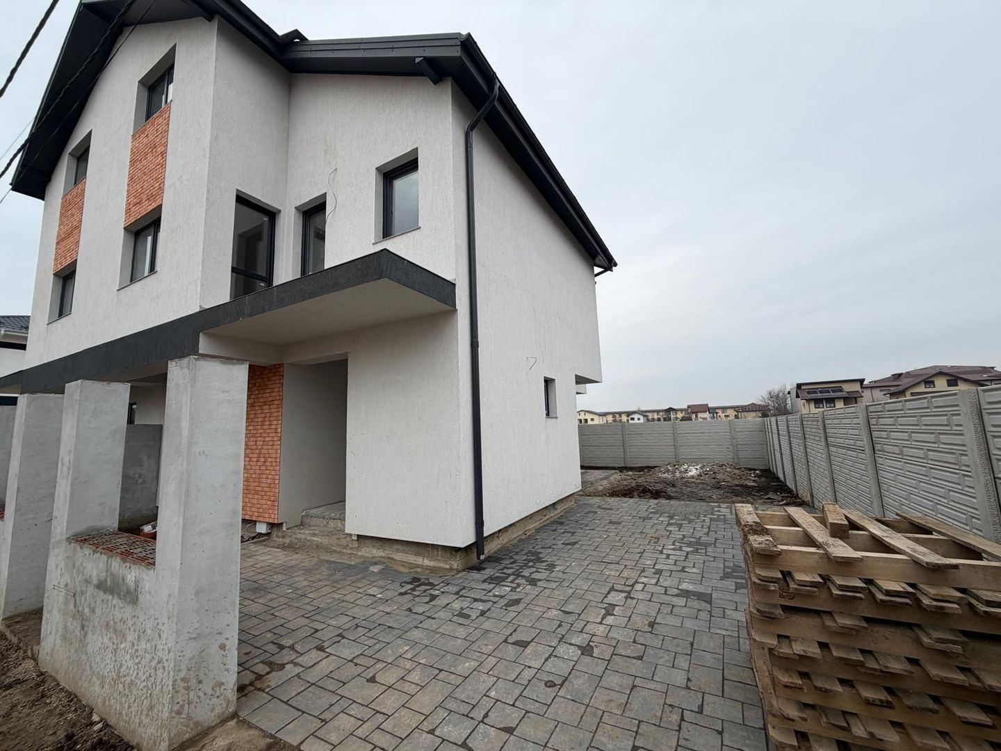 CASA DUPLEX BRAGADIRU, INCALZIRE PARDOSEALA, TEREN 200 MP, COMISION 0% - Poză 4