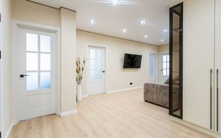 Vânzare, apartament,3 camere, Strada Nicolae Milescu Spătarul, Ciocana - Poză 7