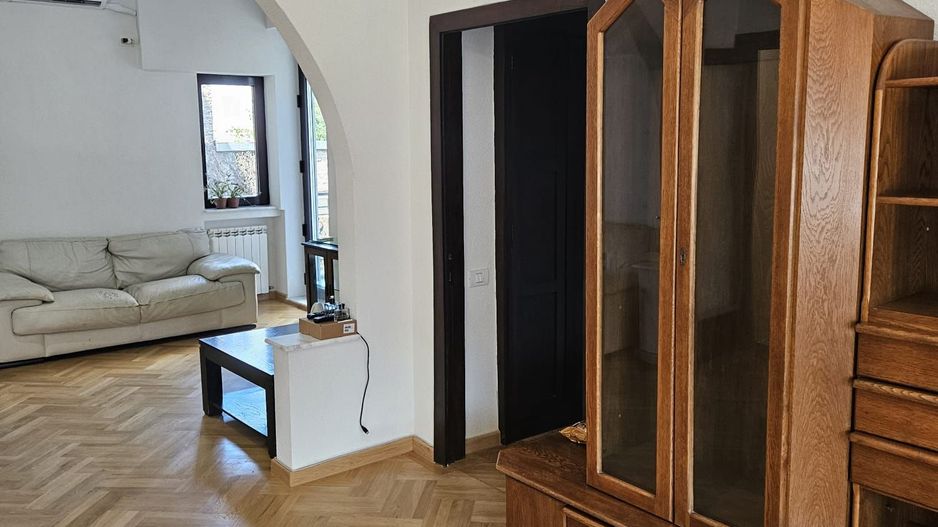 Apartament cochet, ultra-spatios, patru camere, Calea Mosilor - Poză 9
