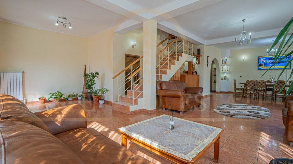 Agigea - Vila D+P+1E+M pe un teren de 772 mp cu o deschidere de 21,46 m. - Poză 5