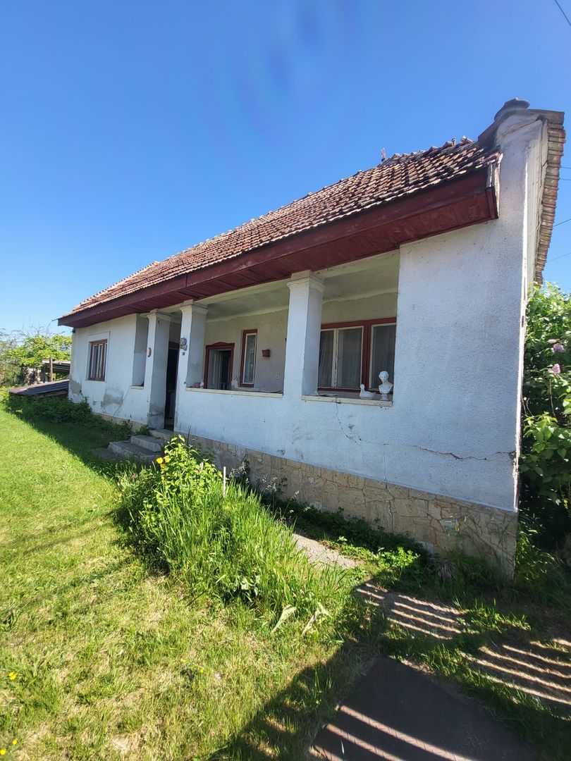 CASA DE VANZARE IN CIUGUD LA 74000 - Poză 1