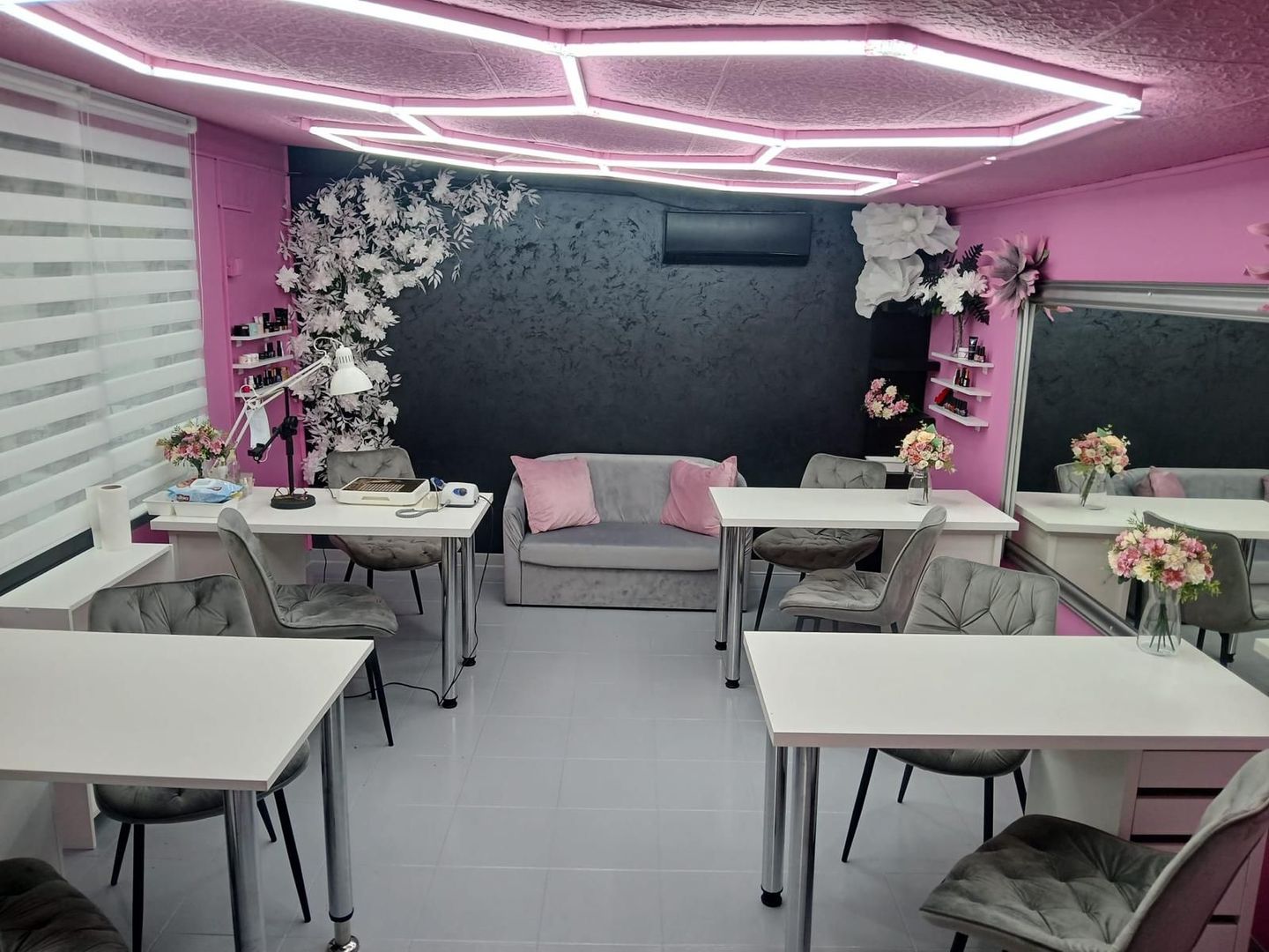 SPATIU COMERCIAL, TERASA 28 MP, BLOC NOU, MOBILAT/UTILAT COMPLET - Poză 4