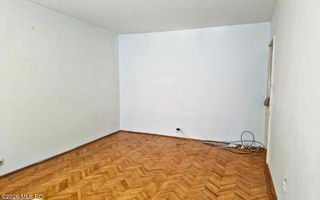 Soarelui - Scoala 30 - 3 Camere, Decomandat, 2 Bai, Etaj 2, Centrala - Poză 4