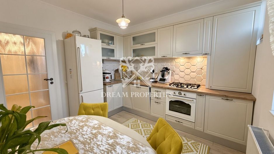 Apartament decomandat cu 3 camere, 2 bai, balcon, parcare, Sannicoara - Poză 10