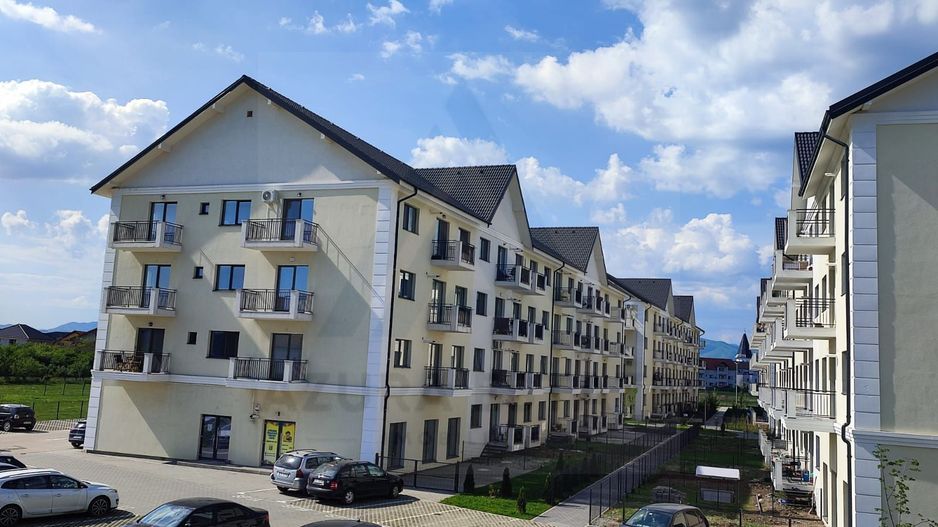 Studio 41 mp bucatarie inchisa balcon si parcare privata in Selimbar - Poză 9