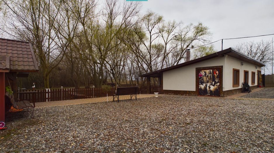 Proprietate imobiliară cu potențial extraordinar! - Poză 39