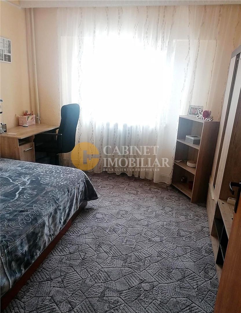 4 camere decomandat, etaj intermediar, 2 bai, 2 balcoane,zona DACIA/LIDL - Poză 2