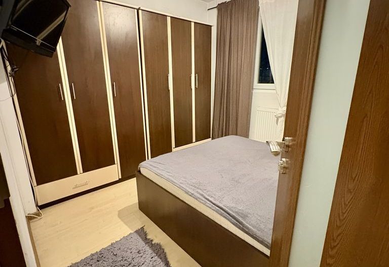 Apartament Luminos 2 camere. Decomandat.  Zona Huedin/ Resita. - Poză 6