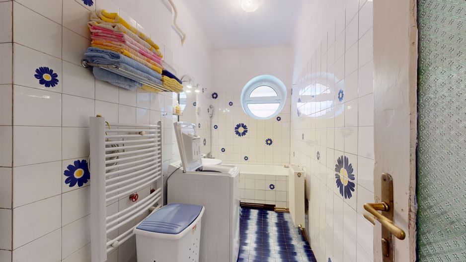 Apartament in casa si garaj in zona spitalul militar-Brasov - Poză 10