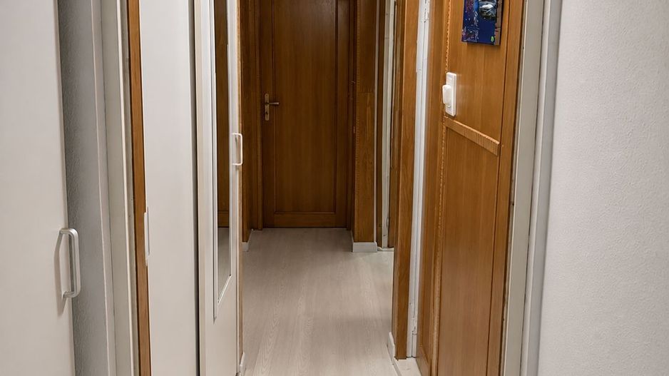 Apartament 3 camere,  decomandat, Zona Dacia - Poză 2