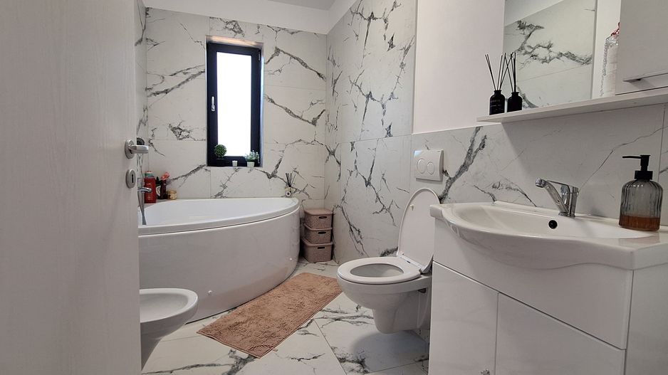 Casa individuala parter cu garaj - Dumbravita - Poză 18