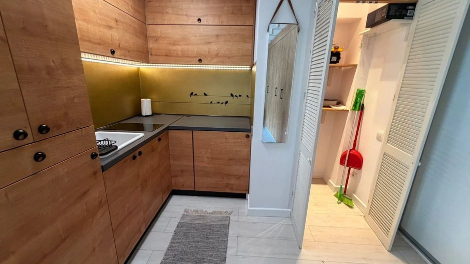 GARSONIERA MOBILATA MODERN, BUCATARIE INCHISA, BLOC REABILITAT, METROU - Poză 1