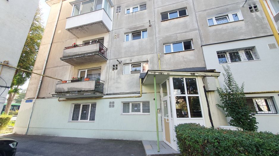 Calea Bucuresti, apartament 2 camere,semimobilat,loc parcare,etaj1 - Poză 11