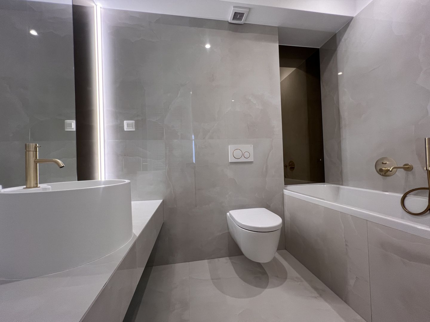 PRIMA INCHIRIERE | CORTINA PIPERA | PARCARE SUBTERANA | TERASA - Poză 25