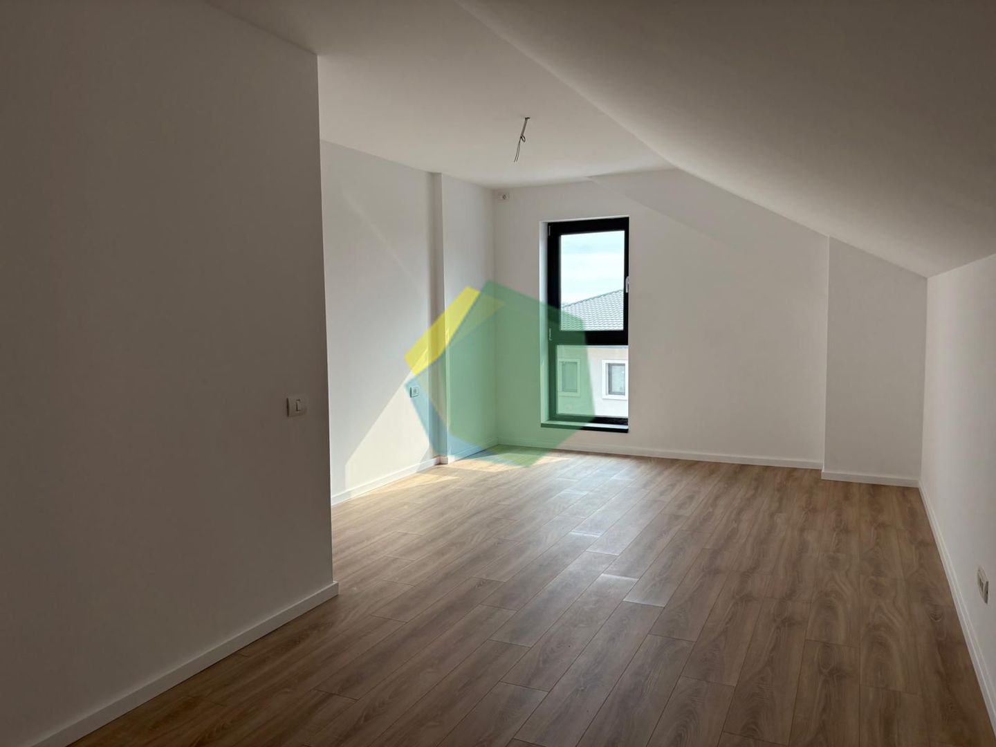 VILA DUPLEX DEOSEBITĂ | OTOPENI CENTRAL | CURTE GENEROASĂ - Poză 18
