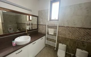 Casa 7 incaperi + Anexe | 1420mp Teren | La Intrare in Dumbravita - Poză 9
