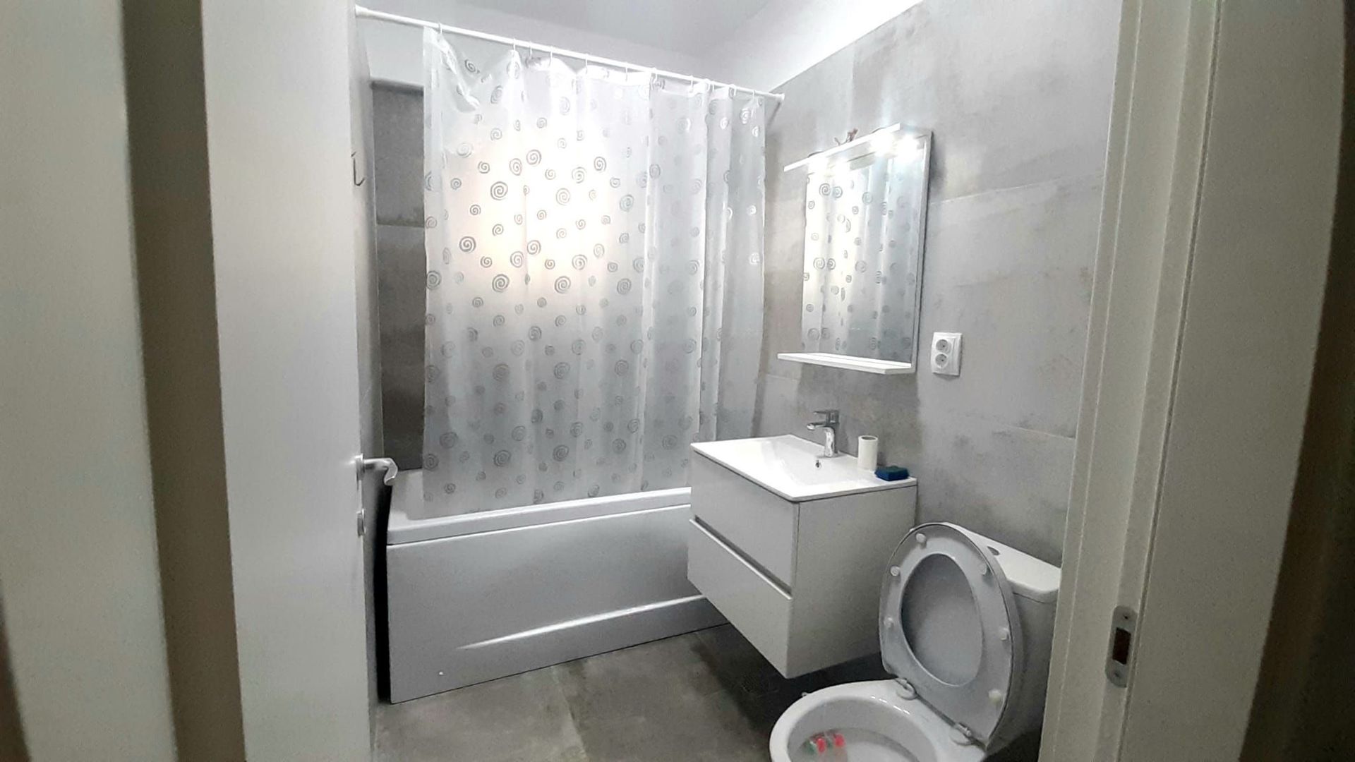 2 Camere, BUCATARIE INCHISA, balcon, mobilat/utilat, 5 minute Metrou, bloc nou - Poză 6
