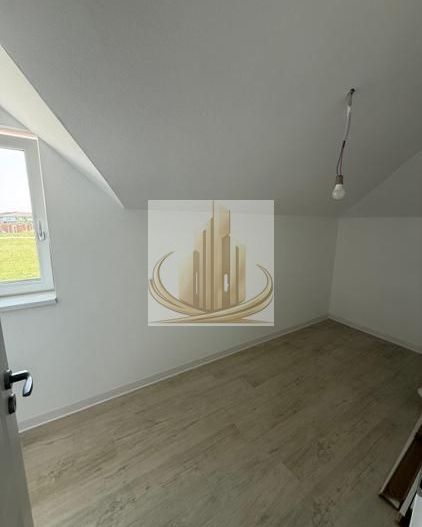 Duplex modern, 4 cam, 2 bai | 120 mp utili | Teren 336 mp | 2 fronturi - Poză 10